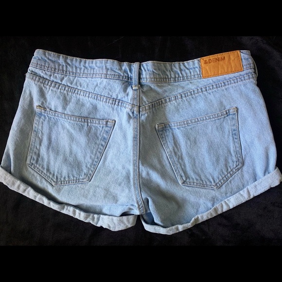 H&M Denim Shorts Light Blue - Picture 4 of 4